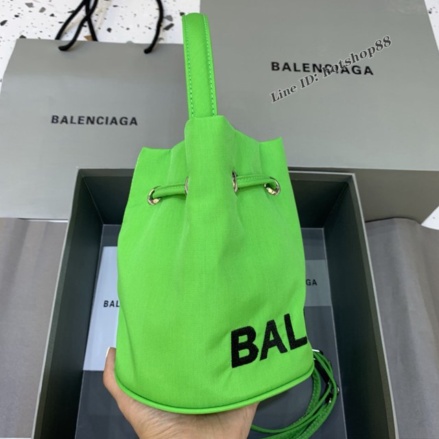 Balenciaga專櫃爆款Balen超輕水桶包 巴黎世家草綠帆布手提包 fyj1494